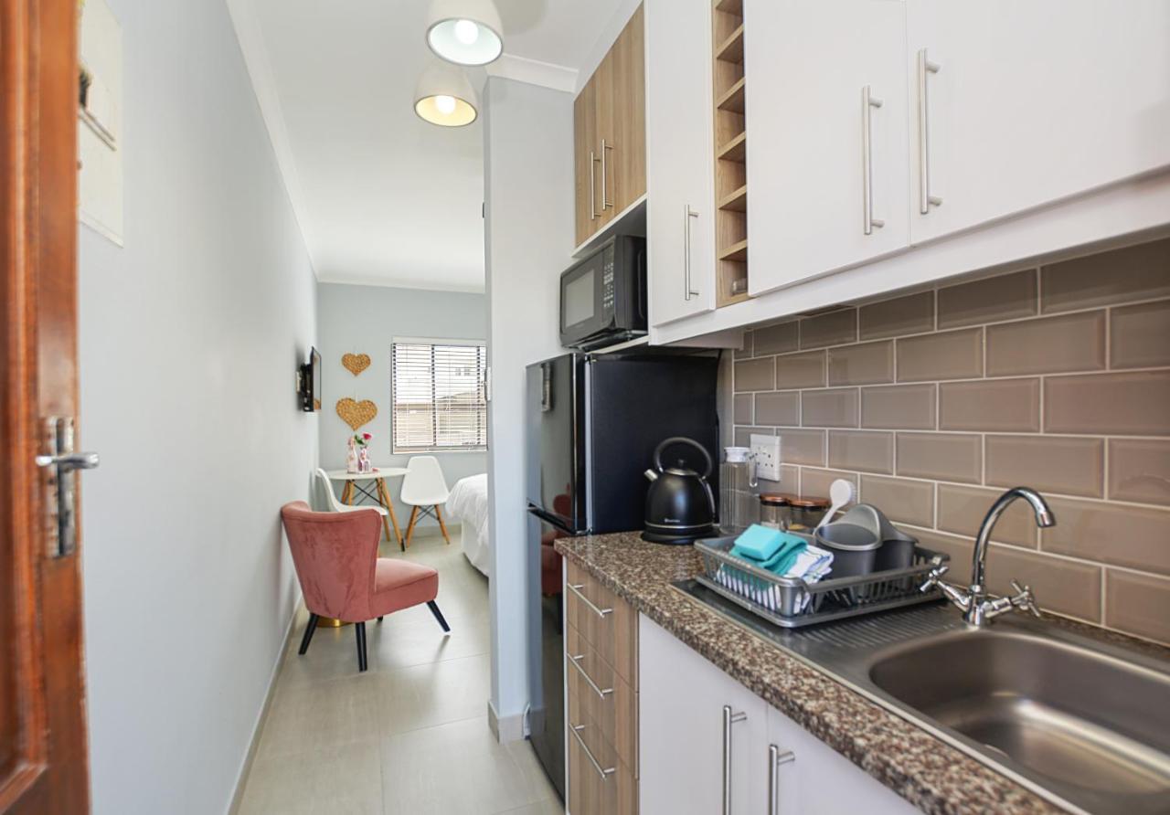 Sea Breeze Apartments Bloubergstrand Exteriör bild