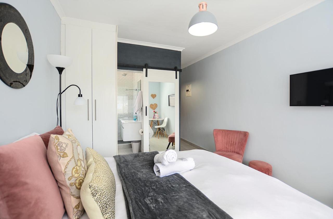 Sea Breeze Apartments Bloubergstrand Exteriör bild
